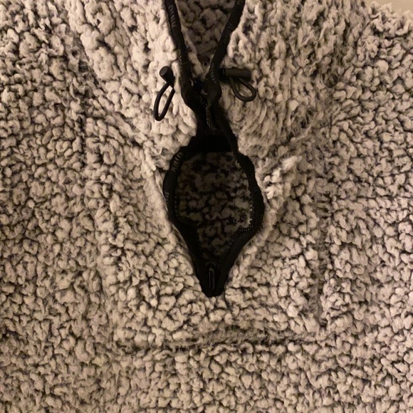 White and black fuzzy sweatshirt - Picture 2 of 2